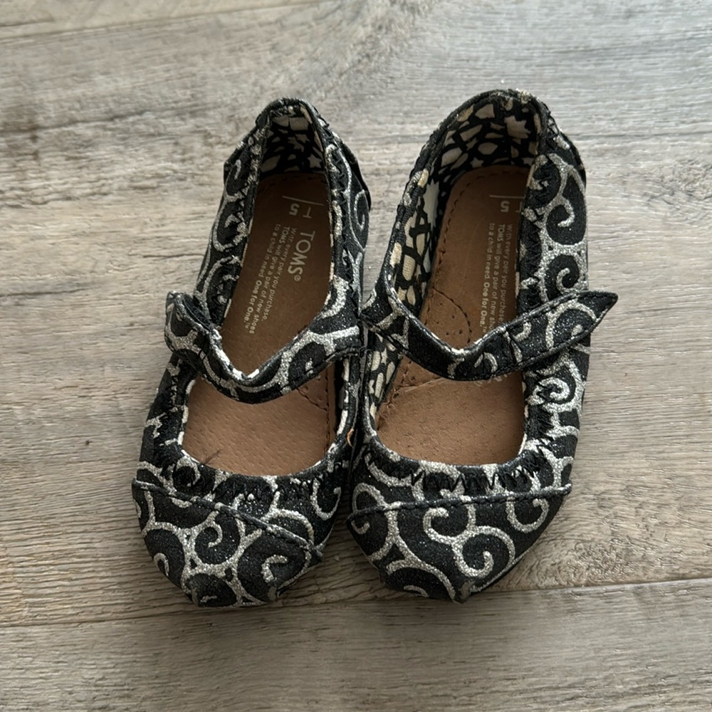 Toms toddler